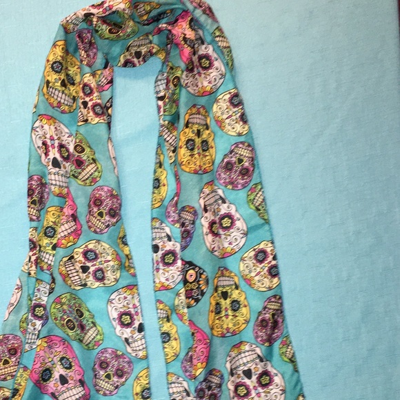 Sugar Skull Scarf - Picture 6 of 7